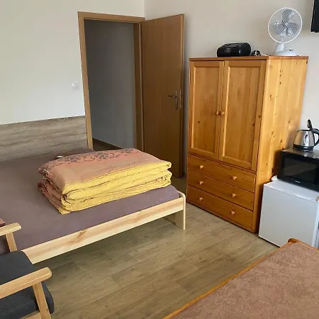 Rybářská Restaurace A U Horáků 3*