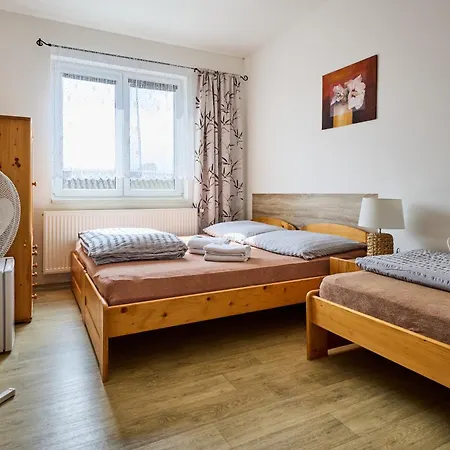 Konukevi Rybarska Restaurace A U Horaku Uničov